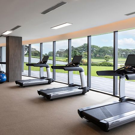 Dusit Thani Laguna Singapore Bagian luar foto A gym at the hotel