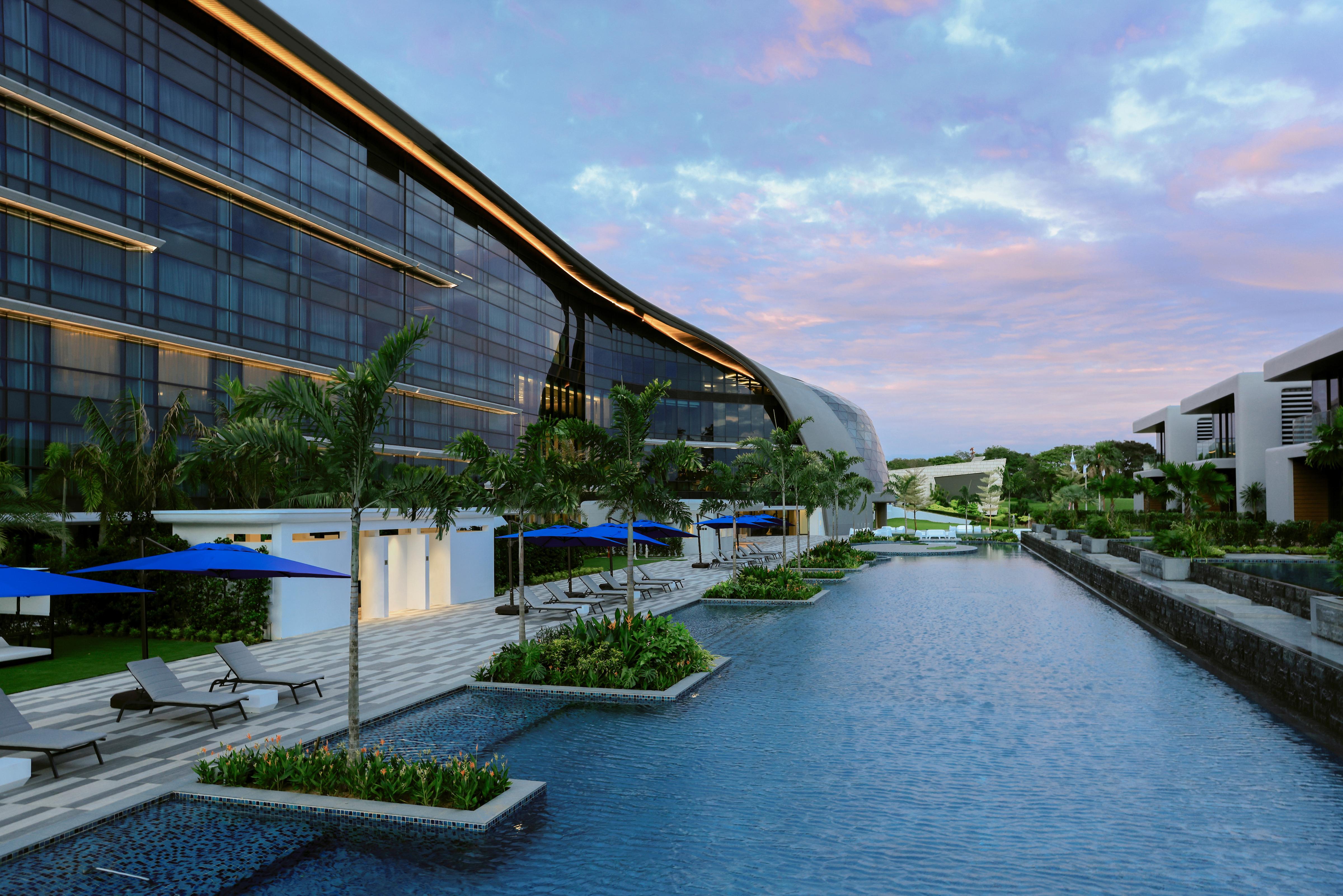 Dusit Thani Laguna Singapore Bagian luar foto The River of Life